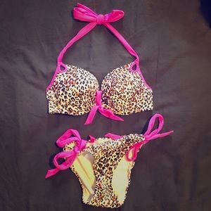 Victoria’s Secret bikini👙